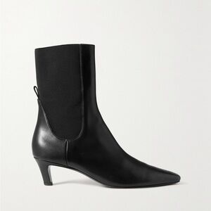 toteme mid leather boot in black. size 40